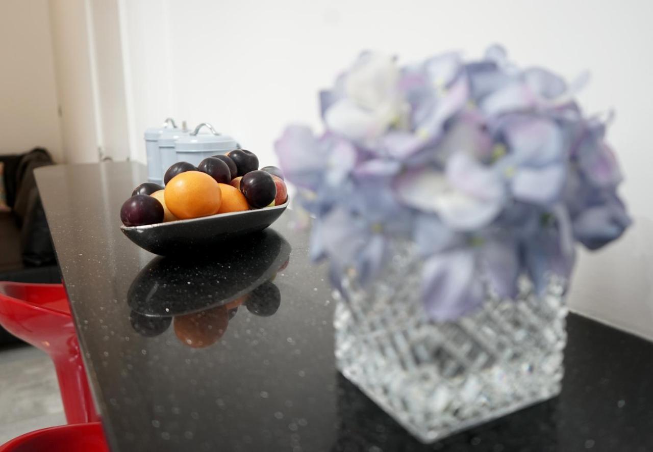Luxury London Garden Home Sleep 7, 2 Mins To Metro Dış mekan fotoğraf