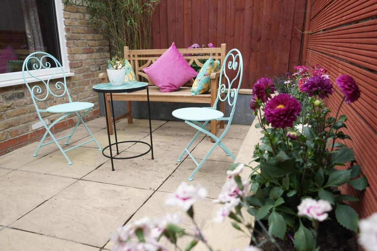 Luxury London Garden Home Sleep 7, 2 Mins To Metro Dış mekan fotoğraf