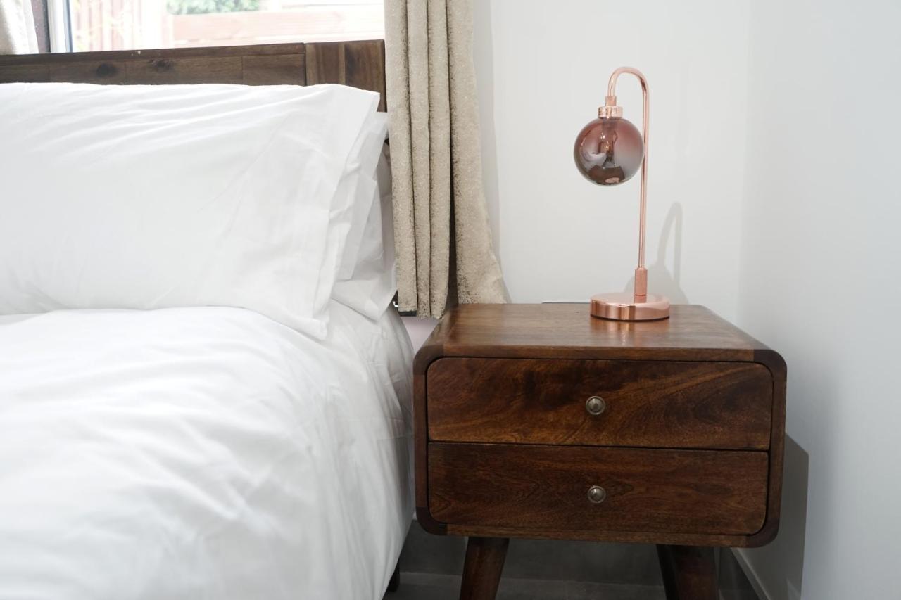 Luxury London Garden Home Sleep 7, 2 Mins To Metro Dış mekan fotoğraf